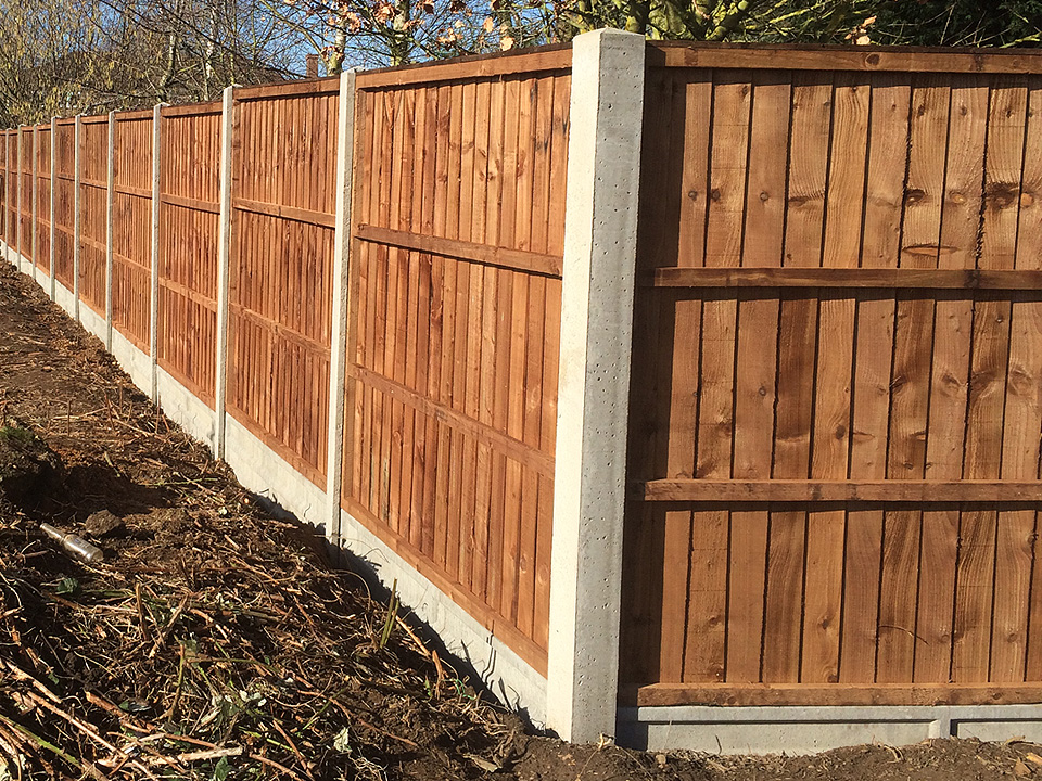 Eco-Friendly Composite Fencing Choices for Leeds Homeowners